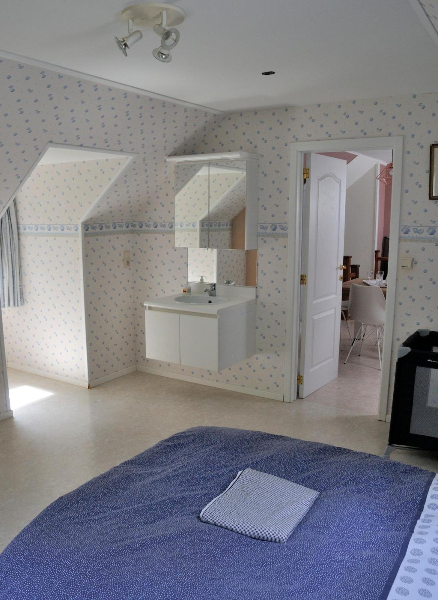 Tres Belle Villa 4 Facades Dans Quartier Vert Et Arbore - 5 Kms De นามูร์ ภายนอก รูปภาพ